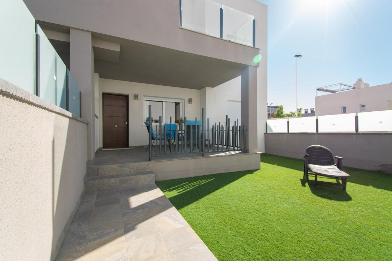059 Luxury Bungalow - Ac/Wifi Torrevieja Eksteriør bilde